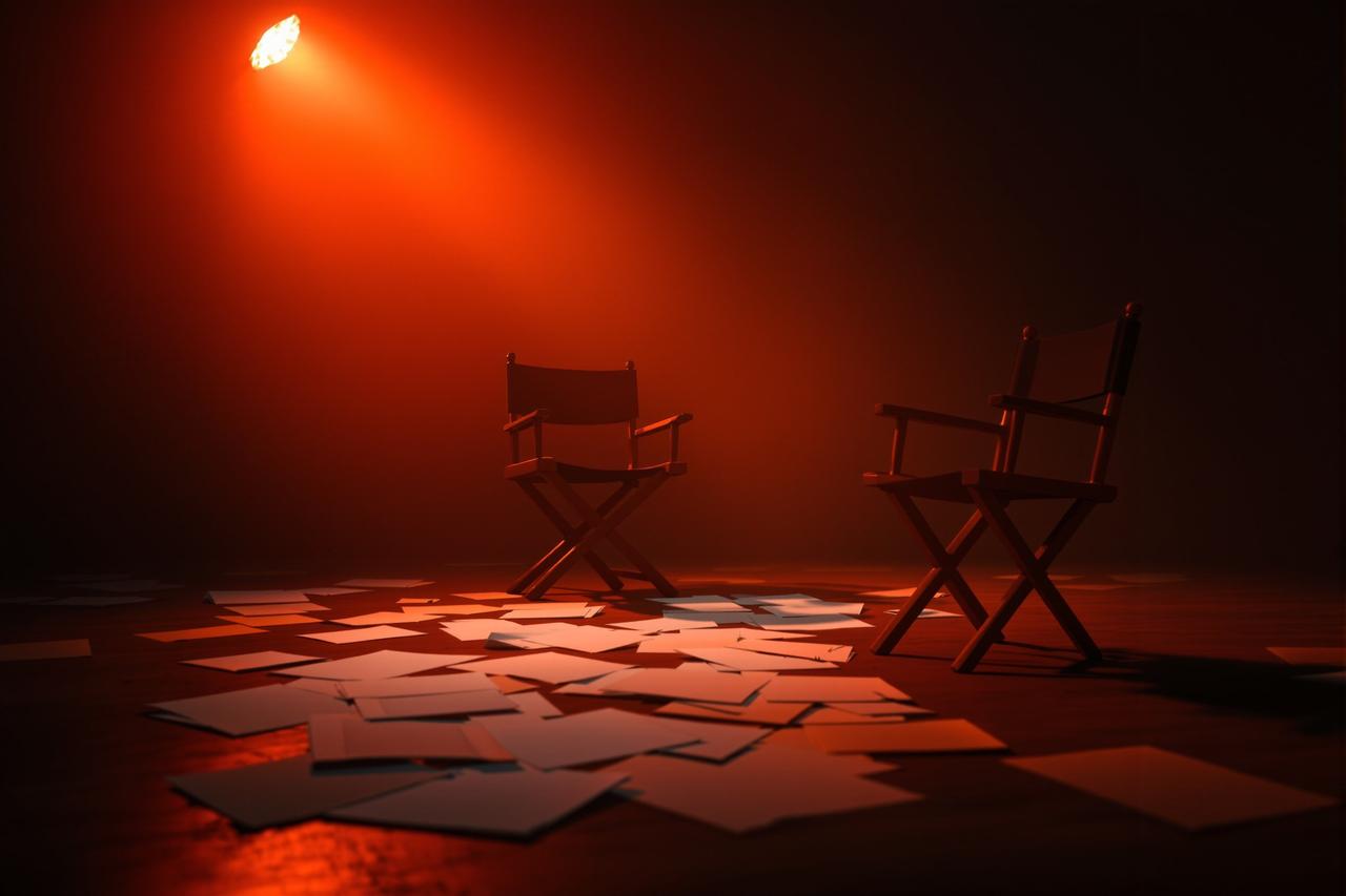 黑聊吃瓜影视综艺：某实力派演员宣布跨界当导演，首部作品聚焦社会现实题材